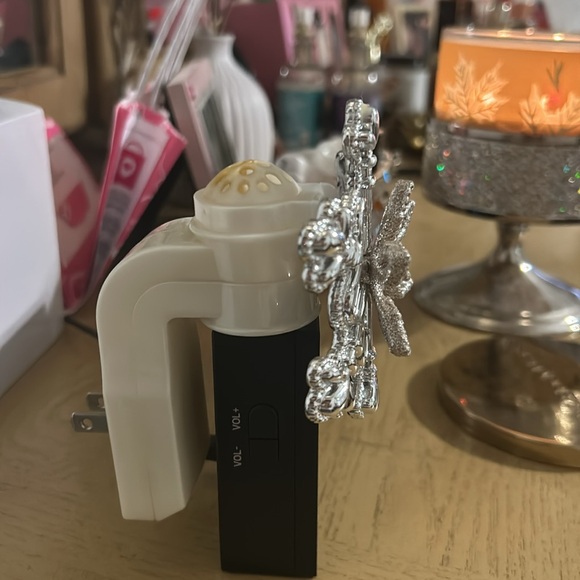 Bath & Body snow flake plug in - Picture 4 of 4